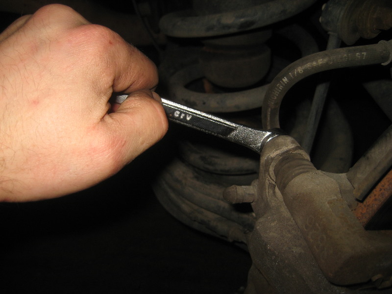 2003-2008-Honda-Pilot-Rear-Brake-Pads-Replacement-Guide-032