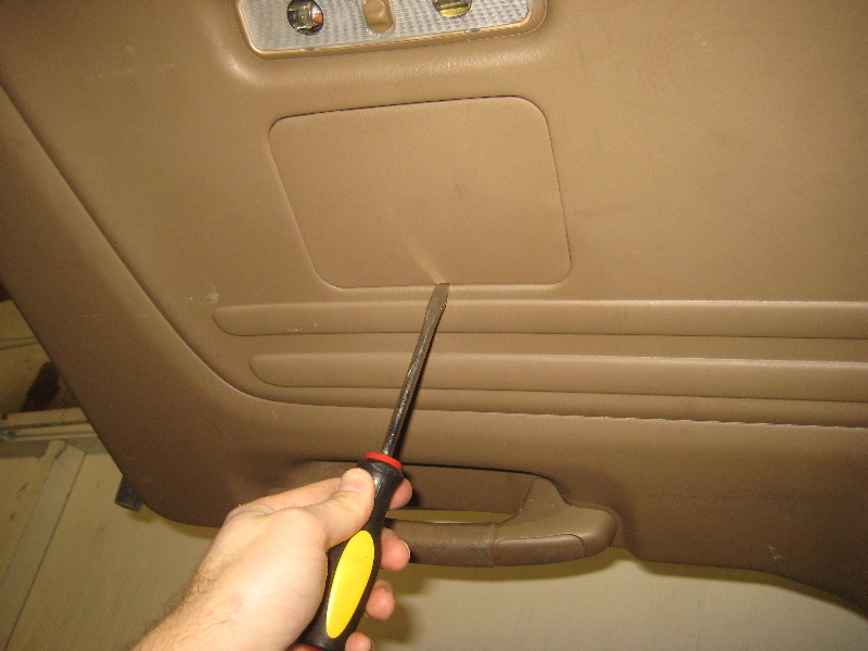 2003-2008-Honda-Pilot-Reverse-Light-Bulbs-Replacement-Guide-004