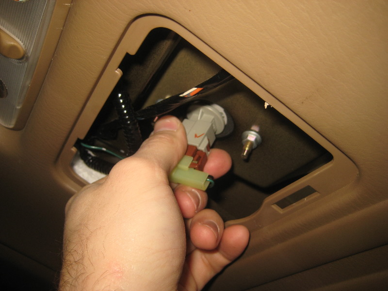 2003-2008-Honda-Pilot-Reverse-Light-Bulbs-Replacement-Guide-008