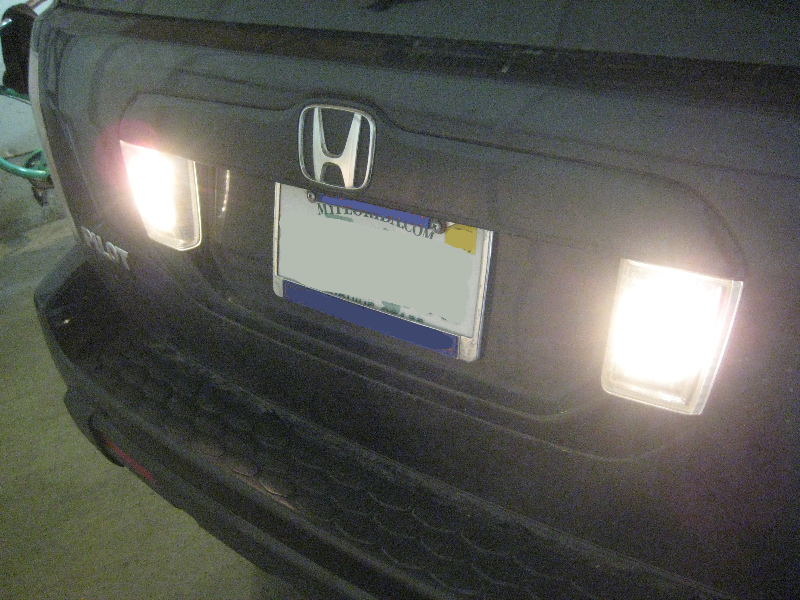 2003-2008-Honda-Pilot-Reverse-Light-Bulbs-Replacement-Guide-015