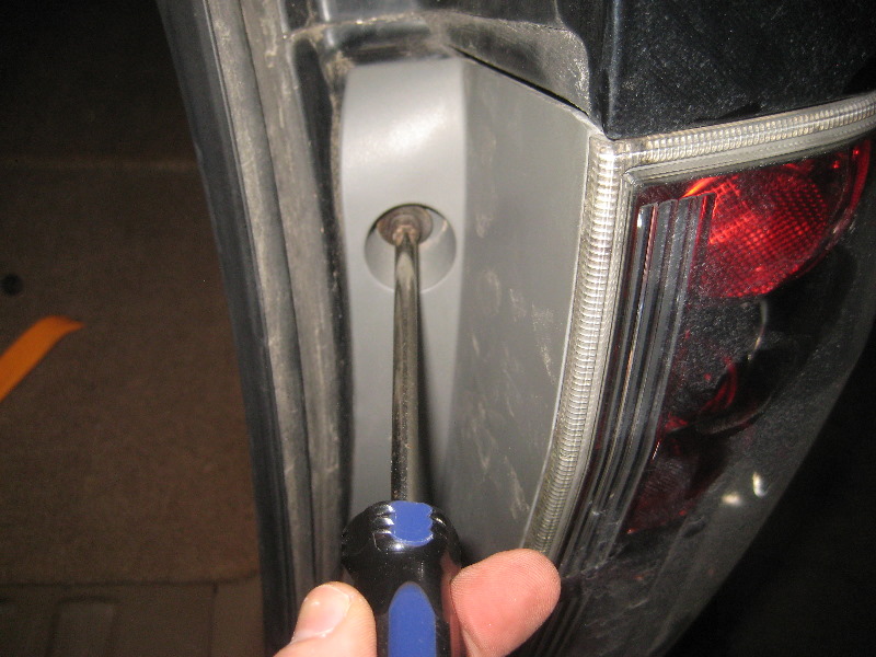 2003-2008-Honda-Pilot-Tail-Light-Bulbs-Replacement-Guide-027