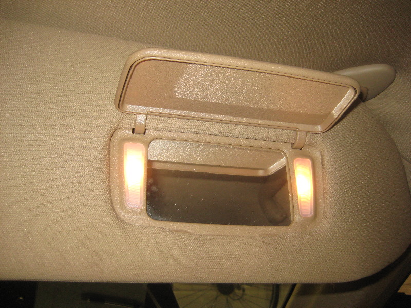 2003-2008-Honda-Pilot-Vanity-Mirror-Light-Bulbs-Replacement-Guide-002
