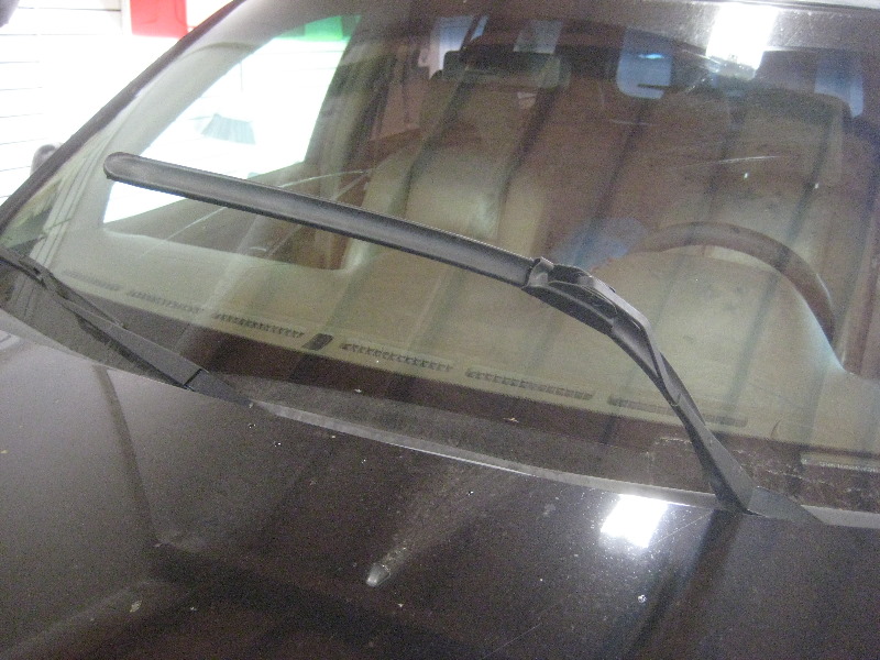 2003-2008-Honda-Pilot-Windshield-Window-Wiper-Blades-Replacement-Guide-002