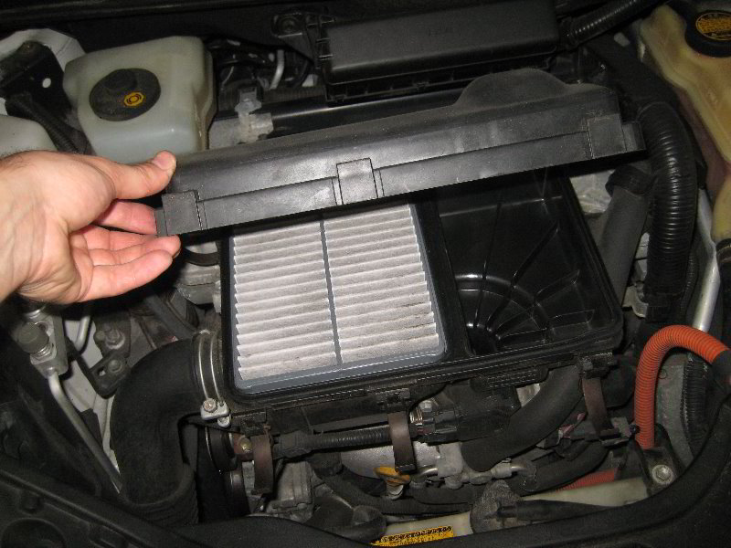 20042009ToyotaPriusEngineAirFilterReplacementGuide008