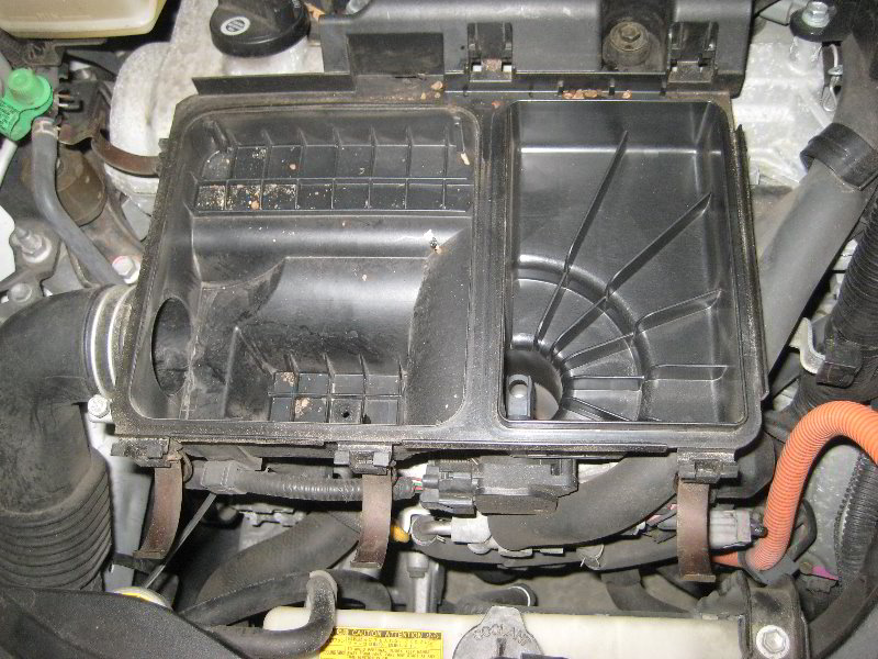 20042009ToyotaPriusEngineAirFilterReplacementGuide012