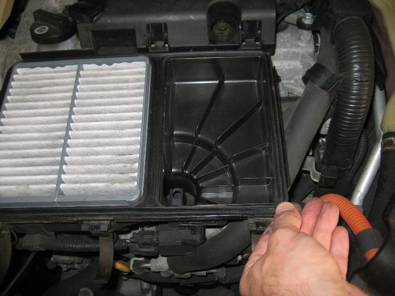 20042009ToyotaPriusEngineAirFilterReplacementGuide014