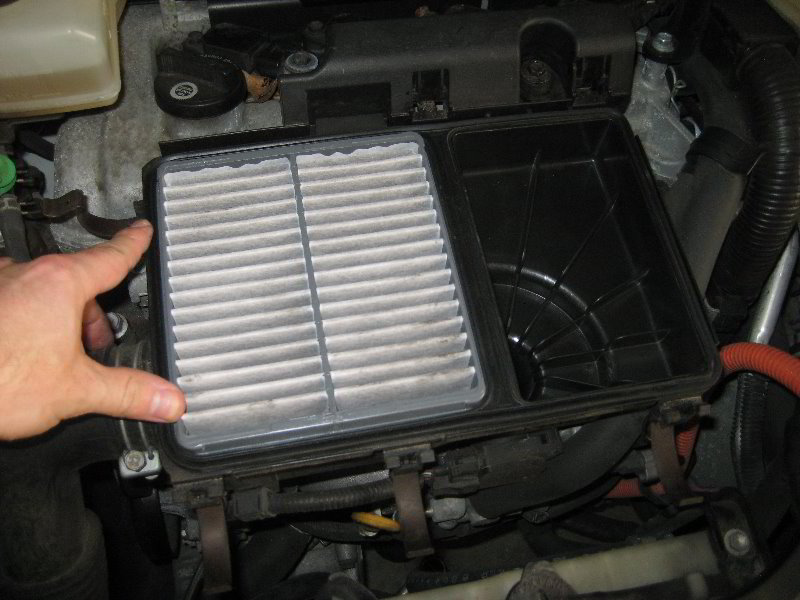 2004-2009-Toyota-Prius-Engine-Air-Filter-Replacement-Guide-015