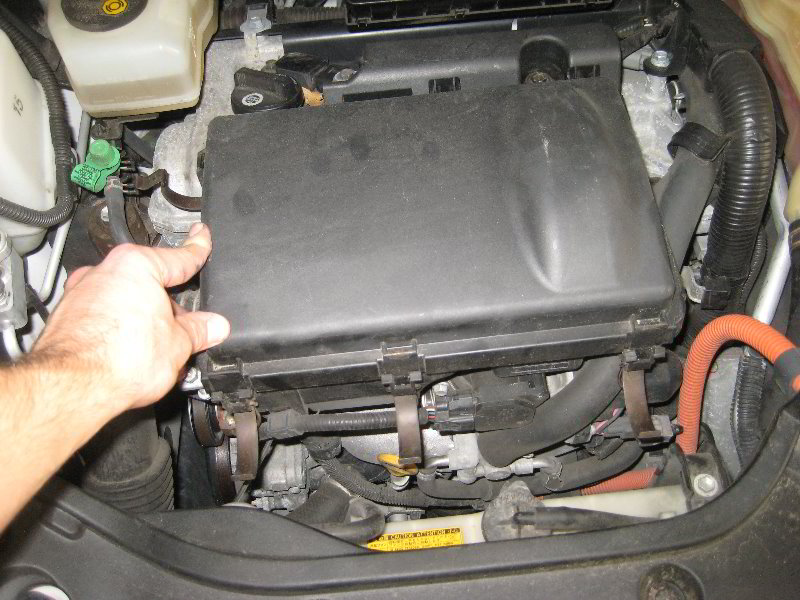 20042009ToyotaPriusEngineAirFilterReplacementGuide017