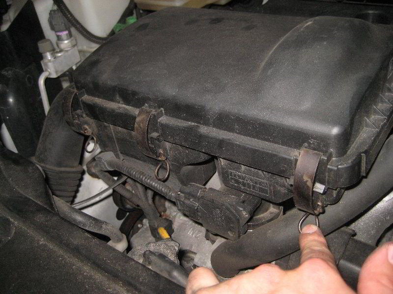 20042009ToyotaPriusEngineAirFilterReplacementGuide020