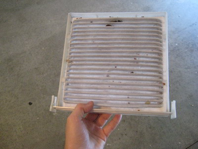 2004-2009-Toyota-Prius-Cabin-Air-Filter-Replacement-Guide-012