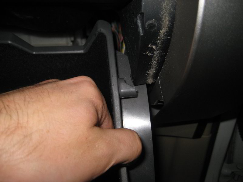 2004-2009-Toyota-Prius-Cabin-Air-Filter-Replacement-Guide-019