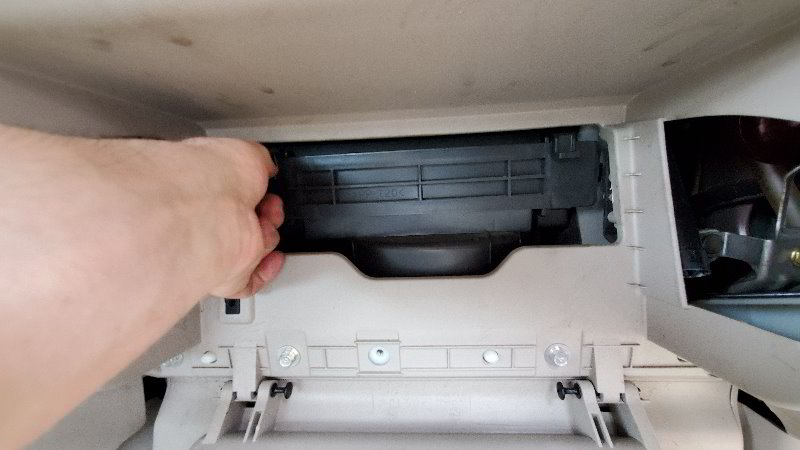 2005-2010-Hyundai-Sonata-Cabin-Air-Filter-Replacement-Guide-010