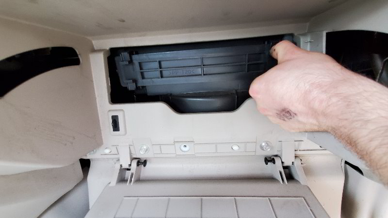 2005-2010-Hyundai-Sonata-Cabin-Air-Filter-Replacement-Guide-011