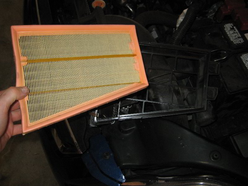 2007-2012-Nissan-Sentra-Engine-Air-Filter-Replacement-Guide-006