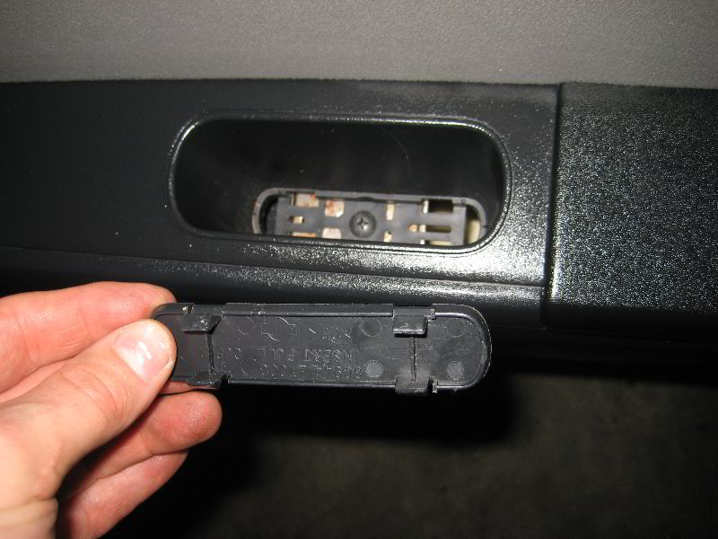 2007-2012-Nissan-Sentra-Interior-Door-Panel-Removal-Guide-005