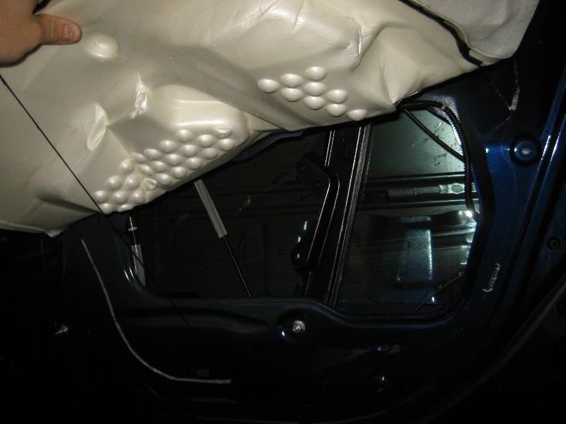 2007-2012-Nissan-Sentra-Interior-Door-Panel-Removal-Guide-031