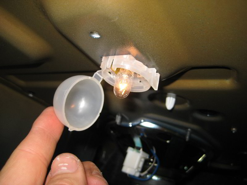 2007-2012-Nissan-Sentra-Trunk-Light-Bulb-Replacement-Guide-003