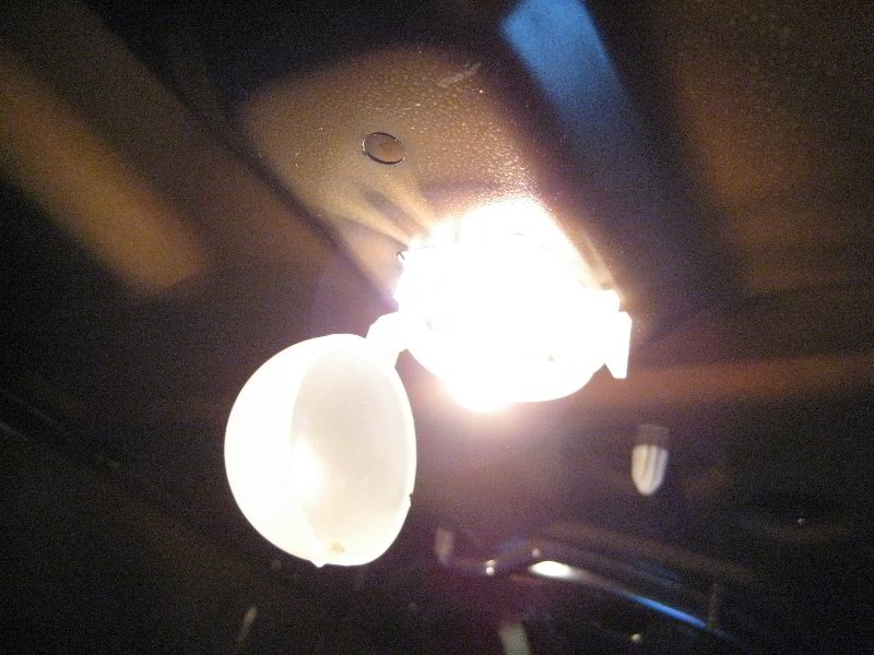 2007-2012-Nissan-Sentra-Trunk-Light-Bulb-Replacement-Guide-008