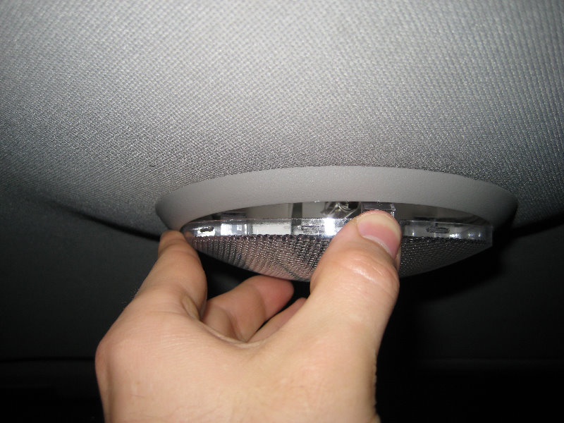 2008-2012-Chevy-Malibu-Dome-Light-Bulb-Replacement-Guide-013