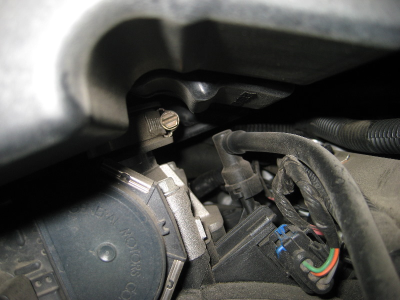 2008-2012-GM-Chevy-Malibu-Ecotec-LE5-I4-Engine-Spark-Plugs-Replacement-Guide-004