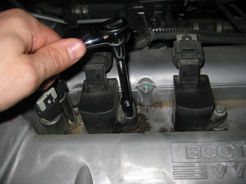 2008-2012-GM-Chevy-Malibu-Ecotec-LE5-I4-Engine-Spark-Plugs-Replacement-Guide-011