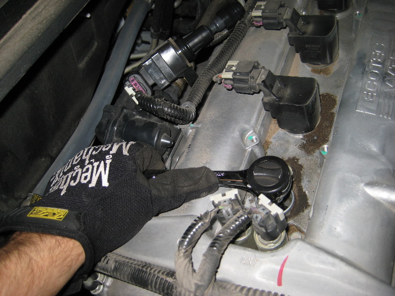 2008-2012-GM-Chevy-Malibu-Ecotec-LE5-I4-Engine-Spark-Plugs-Replacement-Guide-017