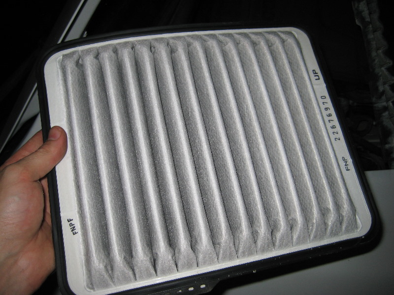 2008-2012-GM-Chevy-Malibu-Engine-Air-Filter-Replacement-Guide-006