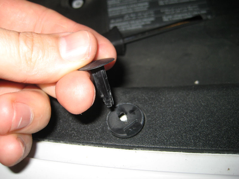 2008-2012-Chevy-Malibu-Headlight-Bulbs-Replacement-Guide-008