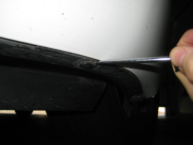 2008-2012-Chevy-Malibu-Headlight-Bulbs-Replacement-Guide-016