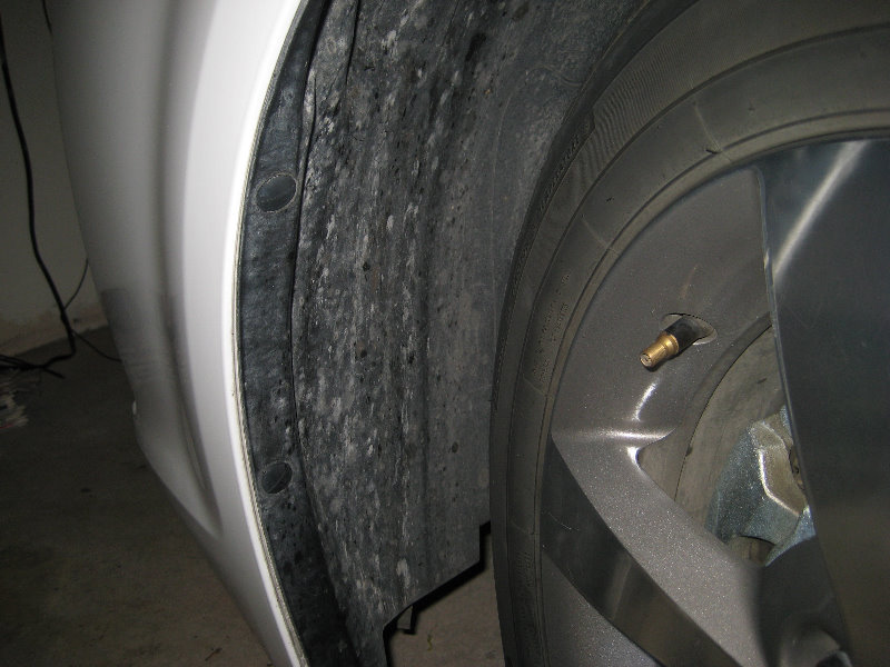 2008-2012-Chevy-Malibu-Headlight-Bulbs-Replacement-Guide-018