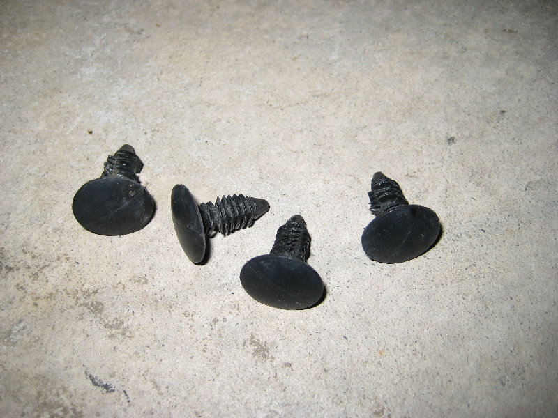 2008-2012-Chevy-Malibu-Headlight-Bulbs-Replacement-Guide-022