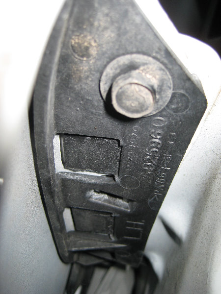 2008-2012-Chevy-Malibu-Headlight-Bulbs-Replacement-Guide-025