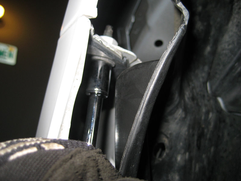 2008-2012-Chevy-Malibu-Headlight-Bulbs-Replacement-Guide-027