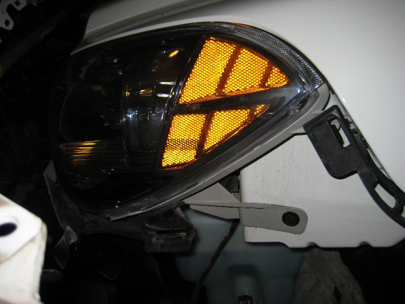 2008-2012-Chevy-Malibu-Headlight-Bulbs-Replacement-Guide-036