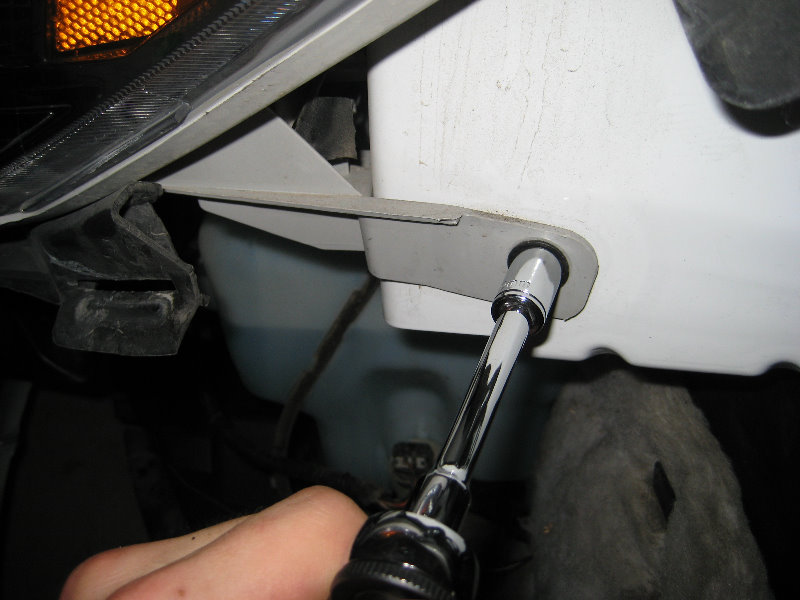 2008-2012-Chevy-Malibu-Headlight-Bulbs-Replacement-Guide-037