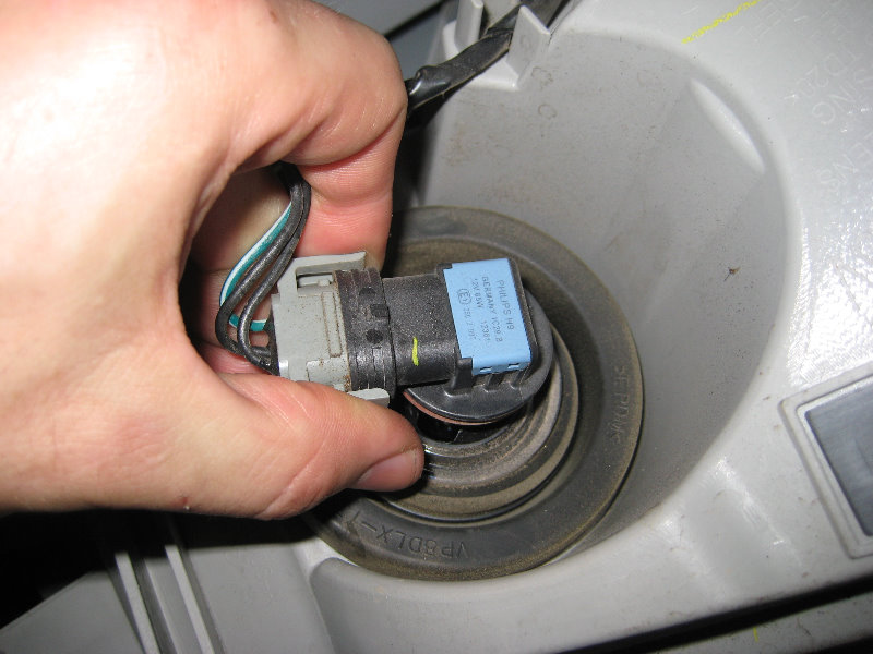 2008-2012-Chevy-Malibu-Headlight-Bulbs-Replacement-Guide-045