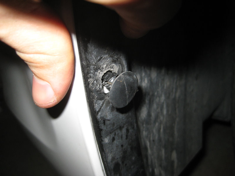 2008-2012-Chevy-Malibu-Headlight-Bulbs-Replacement-Guide-091