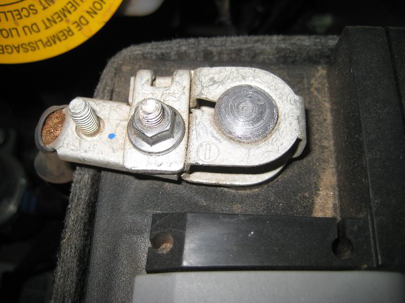 2008-2014-Dodge-Grand-Caravan-12V-Automotive-Battery-Replacement-Guide-002