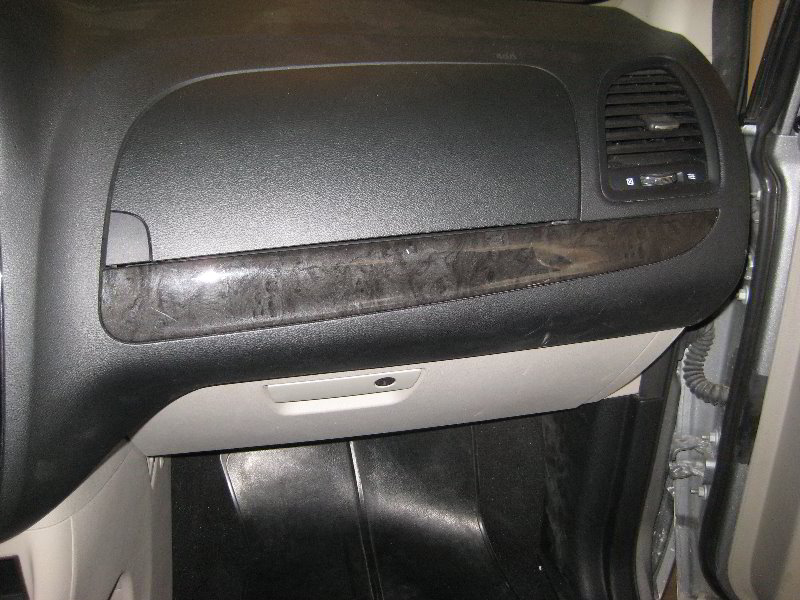 2008-2014-Dodge-Grand-Caravan-HVAC-Cabin-Air-Filter-Replacement-Guide-001