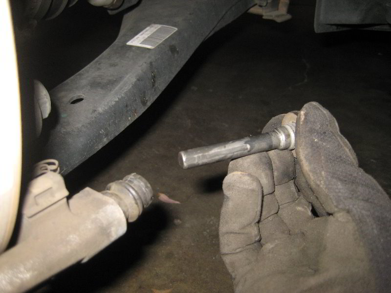 20082014DodgeGrandCaravanFrontBrakePadsReplacementGuide019