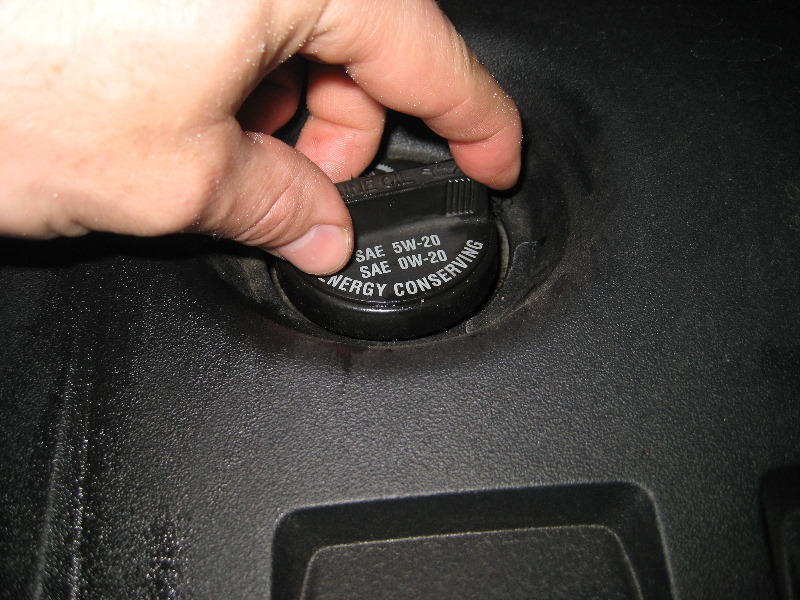 2009-2013-Toyota-Corolla-2ZR-FE-Engine-Oil-Change-Guide-034