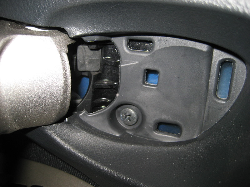 2009-2013-Toyota-Corolla-Interior-Door-Panel-Removal-Guide-004