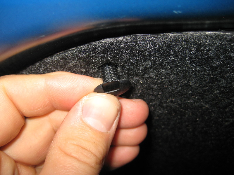 2009-2013-Toyota-Corolla-License-Plate-Light-Bulbs-Replacement-Guide-016