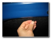 2009-2013-Toyota-Corolla-License-Plate-Light-Bulbs-Replacement-Guide-017