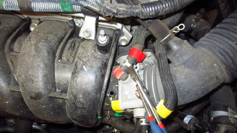 2009-2013-Toyota-Corolla-PCV-Valve-Replacement-Guide-014