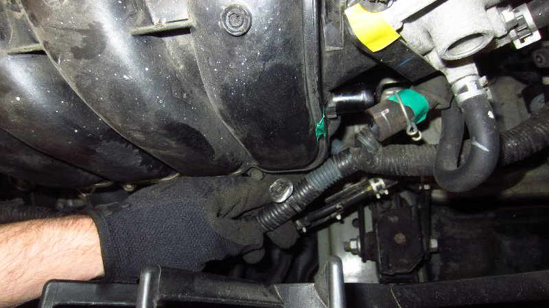 2009-2013-Toyota-Corolla-PCV-Valve-Replacement-Guide-034