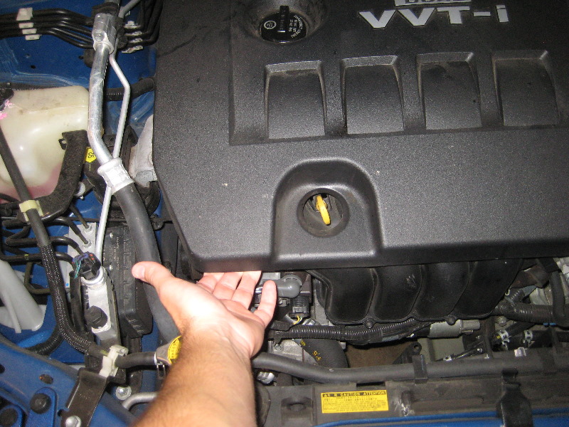 2009-2013-Toyota-Corolla-Serpentine-Accessory-Belt-Change-Guide-002