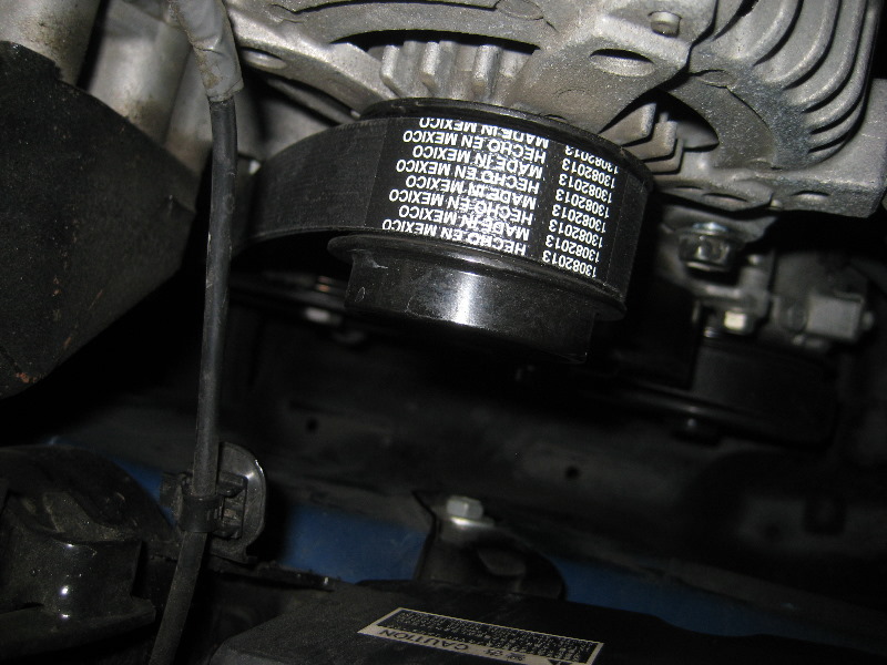 2009-2013-Toyota-Corolla-Serpentine-Accessory-Belt-Change-Guide-025