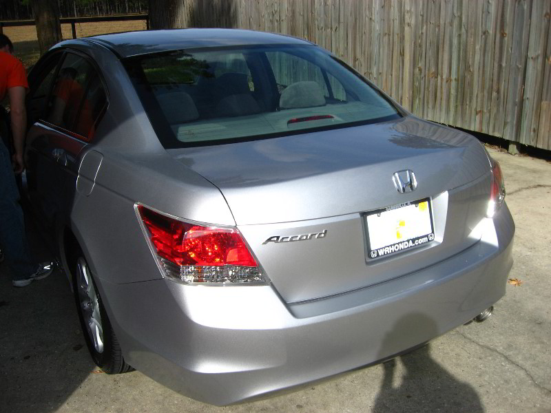 2009-Honda-Accord-LX-Sedan-Review-013