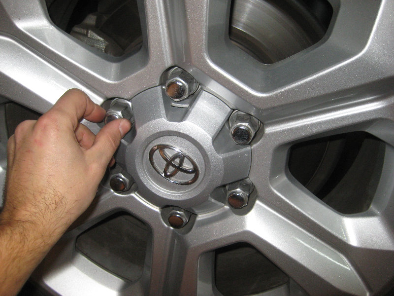 2010-2016-Toyota-4Runner-Rear-Disc-Brake-Pads-Replacement-Guide-004